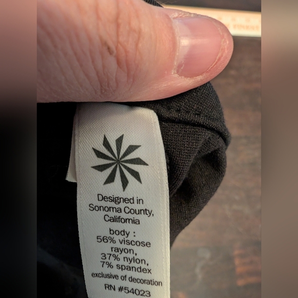 Athleta Classic Black Trousers, Women's 6 - Picture 6 of 7